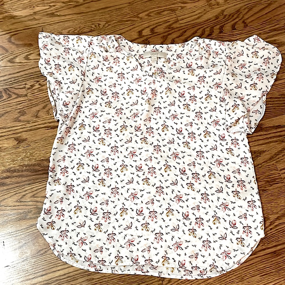 Flutter sleeve, floral blouse